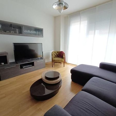 Alojamiento Centro Caceres Canovas Bagian luar foto